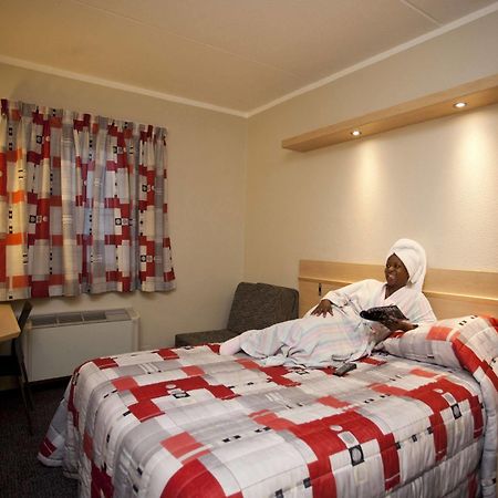 Road Lodge Carnival City Brakpan エクステリア 写真